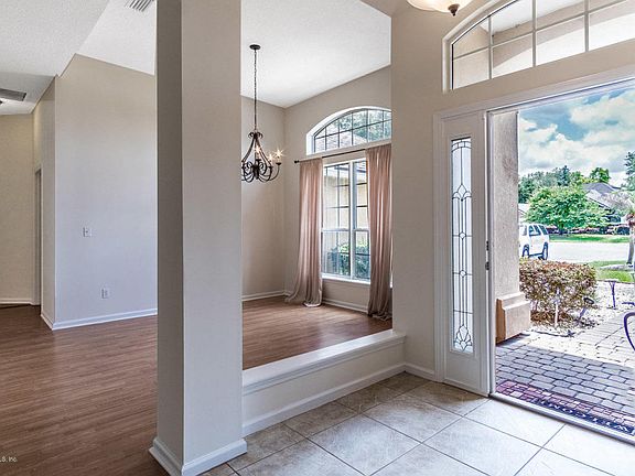 4th image of 3850 Splendid Oaks Ct