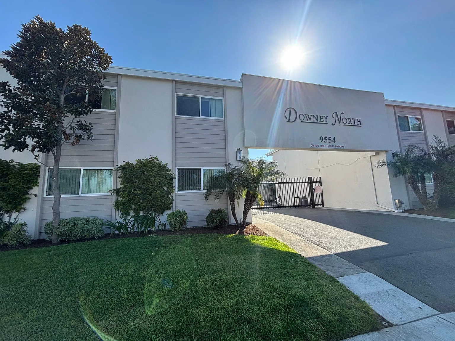 Downey North Apartments — Photo 1