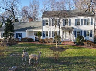 24 Little Harbor Rd, Mount Sinai, NY 11766