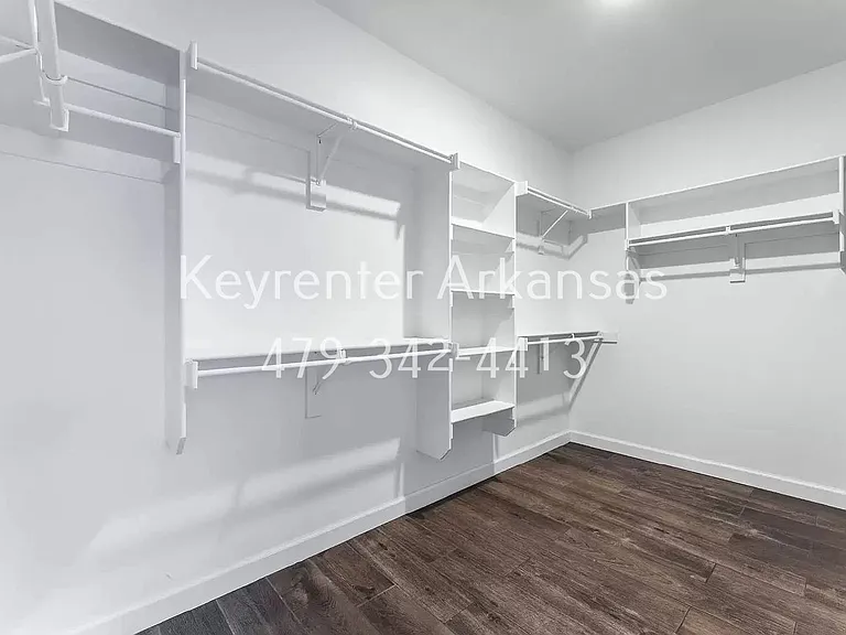 2400 Worthington Ave — Photo 19
