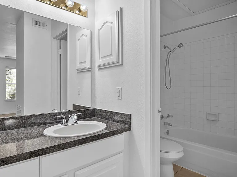 5720 Cedar Creek Dr — Photo 24