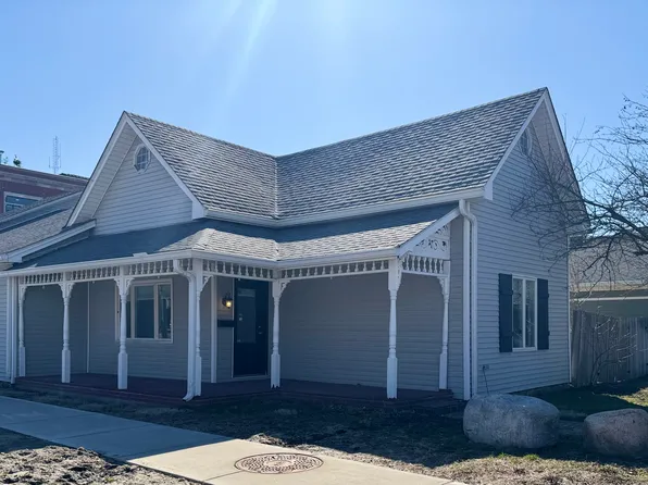 111 1st St SW, Carmel, IN 46032