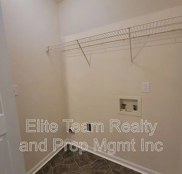 3811 Mosscroft Ln — Photo 20