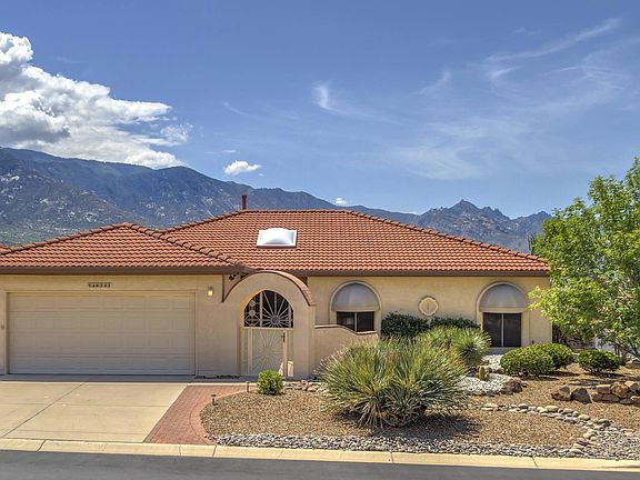 3rd image of 64243 E Golden Spur Ct