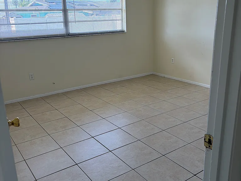 8531 Sydney Ave — Photo 3