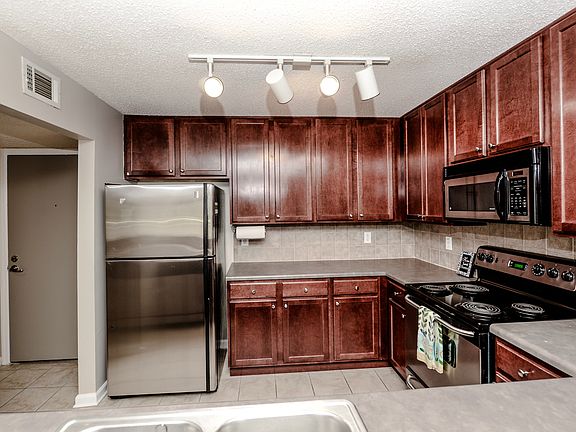 3rd image of 3650 Ashford Dunwoody Rd NE Unit 921
