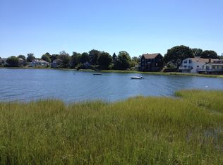 25 Marine Ave, Portsmouth, RI 02871