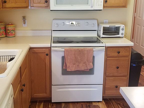 4th image of 526 N Brad Ct