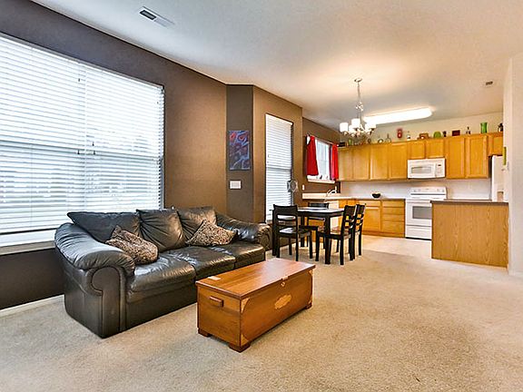 3rd image of 517 NW Celtis Ln