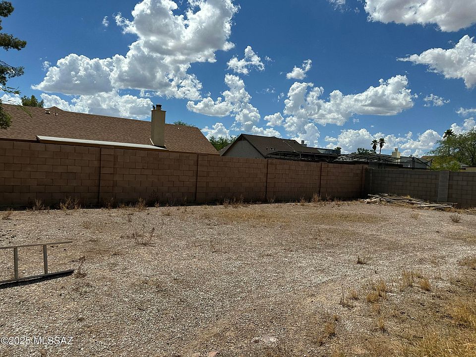 2nd image of 3155 W Avenida Obregon