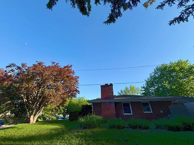 800 S 11th St — Photo 30