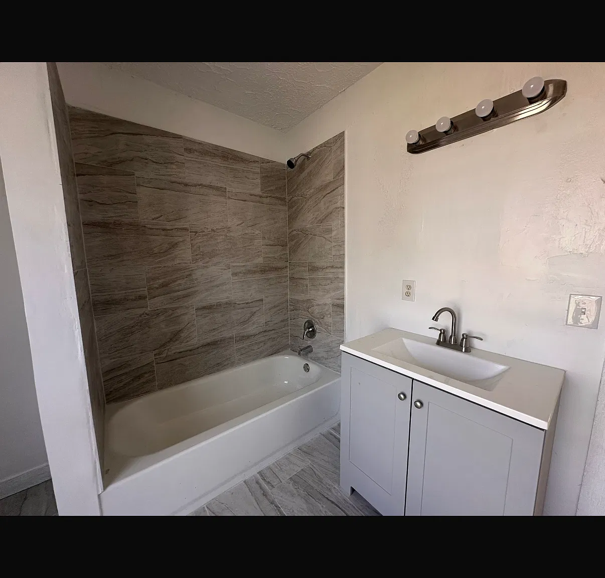4 bed, 1800 sqft, $1,850 — Photo 1