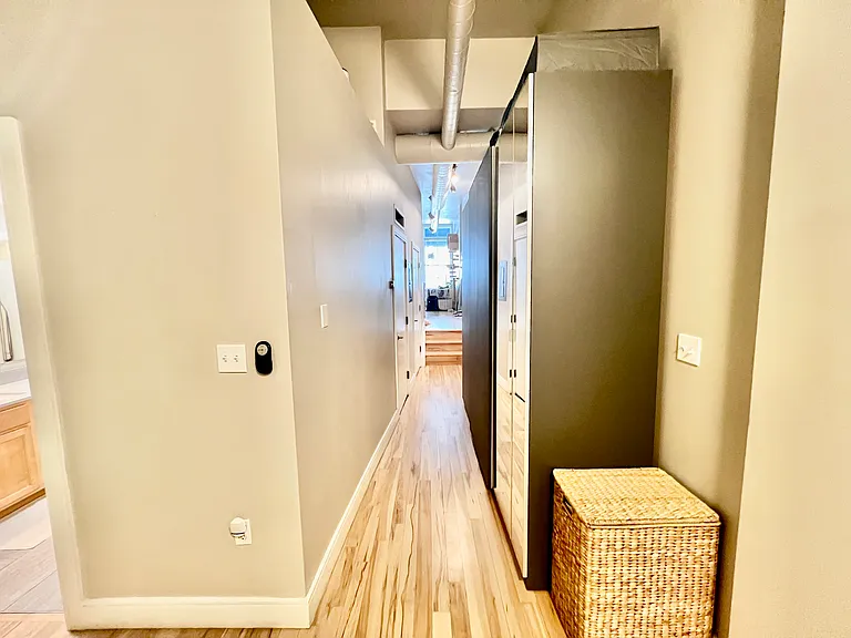 2441 N Broadway #102 — Photo 15