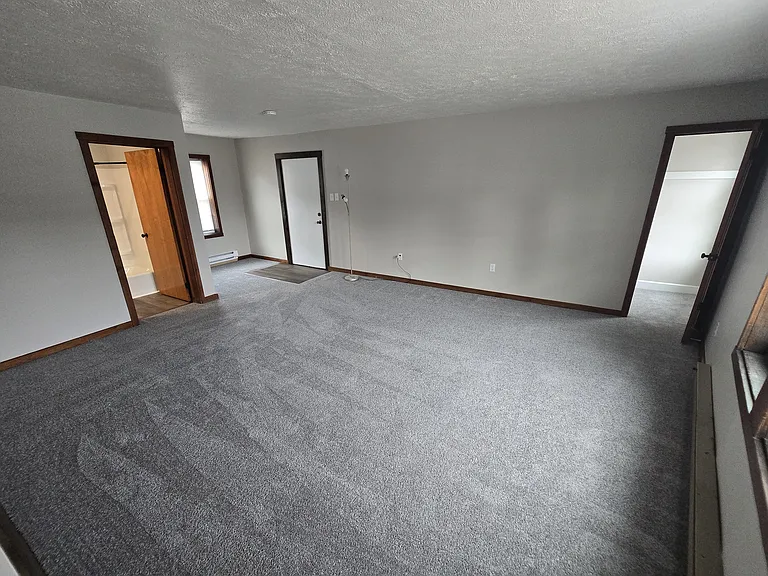 11 N Lake St #1 — Photo 5