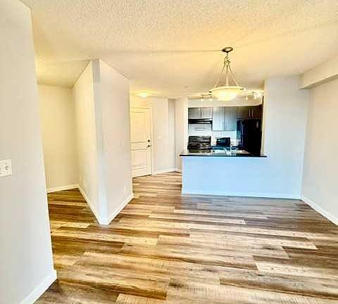 4th image of 5 E Saddlestone Way NE #106