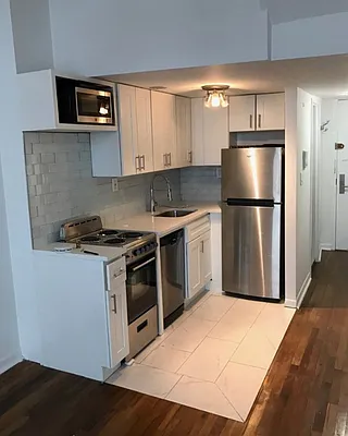 Rented by Mallory Management Corp | media 9