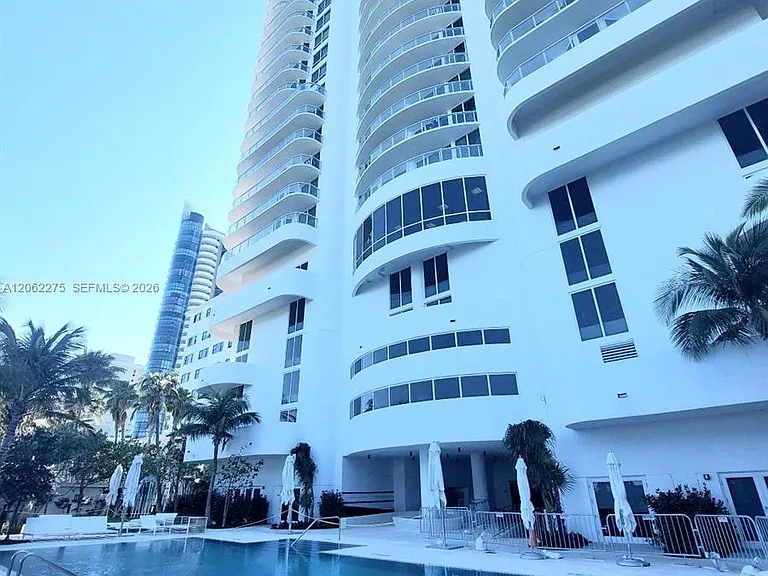 6365 Collins Ave #905 — Photo 29