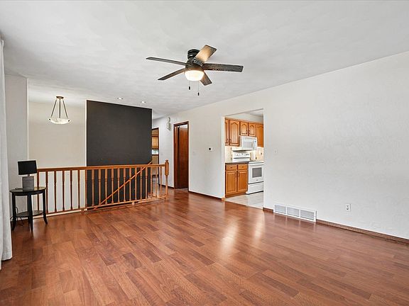 5th image of 608 2nd Ave NW