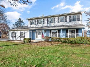 28W210 Judith Ct, West Chicago, IL 60185