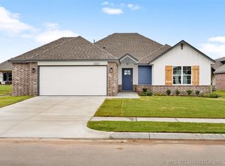 23252 E 106th St S, Broken Arrow, OK 74014