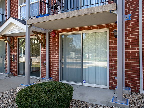 2nd image of 16690 Liberty Cir #3