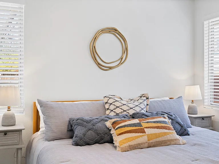 Master Bedroom Picture 4