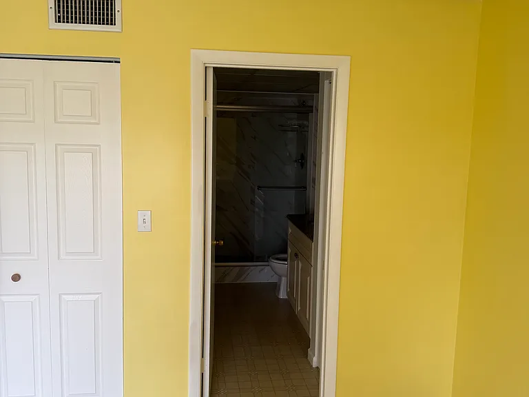 460 NW 20th St #214 — Photo 15
