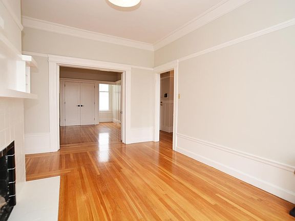 5th image of 849 Scott St