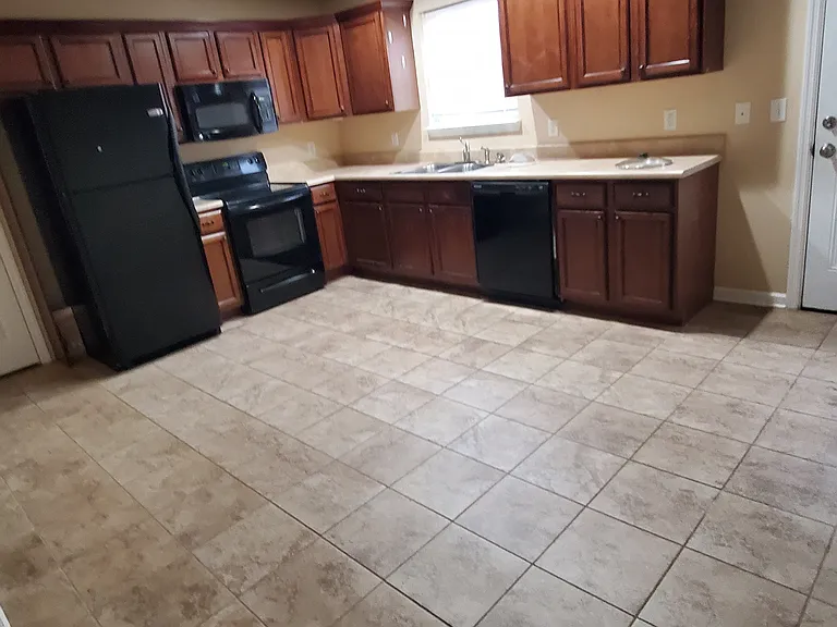 9745 Falcon Crest Dr — Photo 8