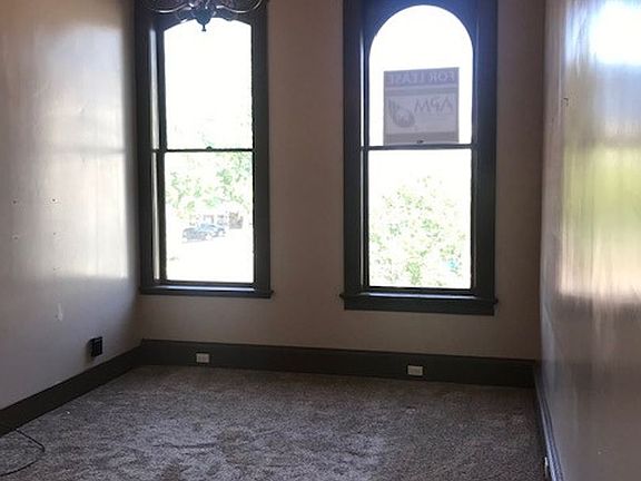 4th image of 13 N Main St #1