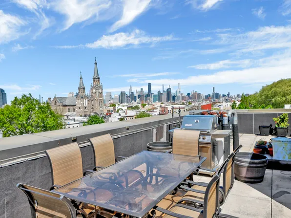 36 Russell Street image 9 of 14