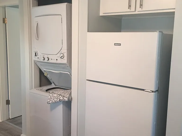 17 Sunset Ave — Photo 9