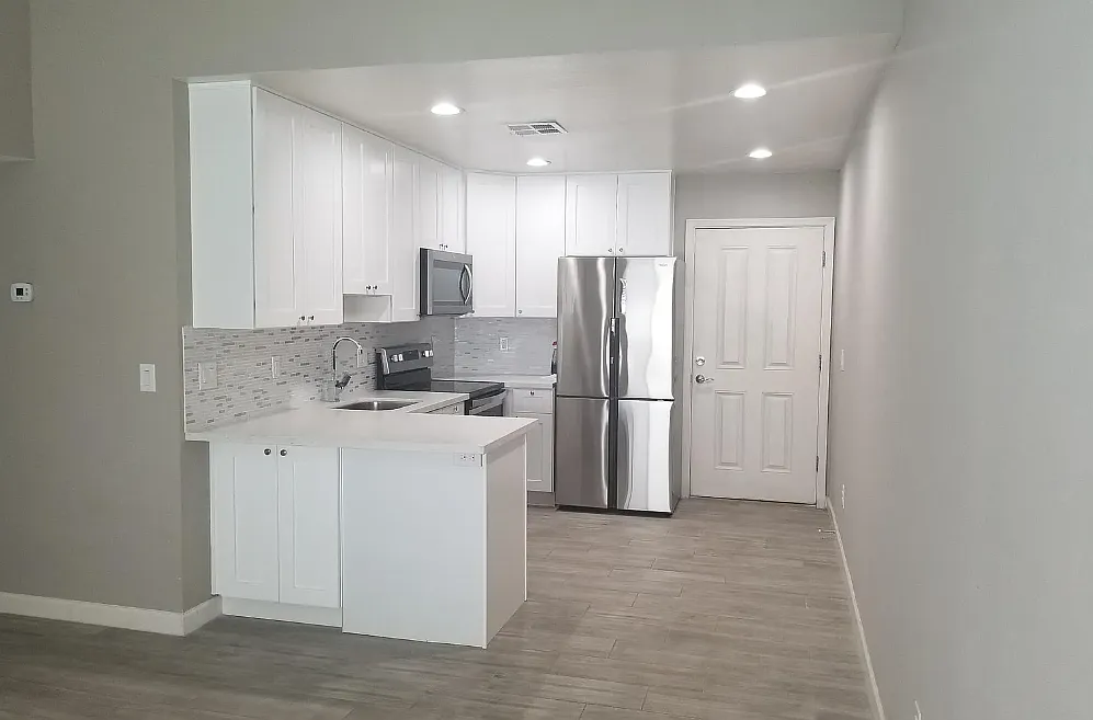 Roma Village Apartments — Photo 1
