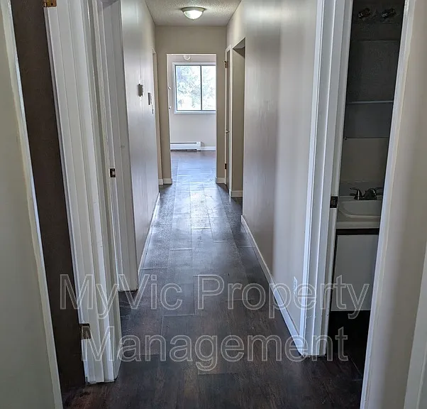 5016 51st Ave — Photo 5