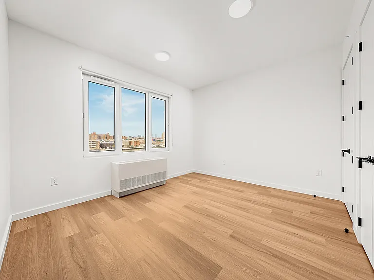 261 Grand Concourse #5304 — Photo 2