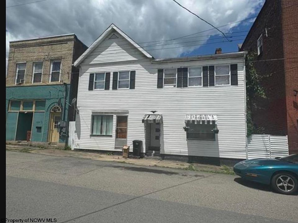 1st image of 302 Columbia St