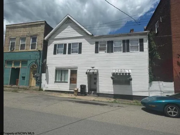 302 Columbia St, Fairmont, WV 26554