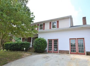 5904 Chatmoss Dr, Raleigh, NC 27610