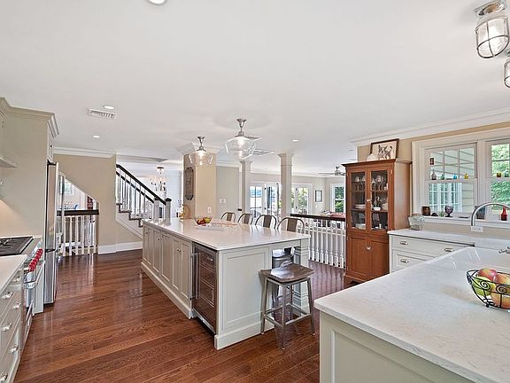 3rd image of 900 Piermont Ave