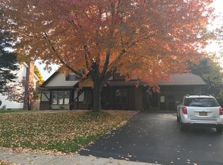 28 Copperfield Rd, Rochester, NY 14615