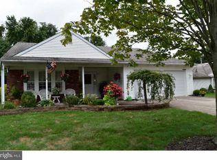 103 Lake View Ct, Columbus, NJ 08022