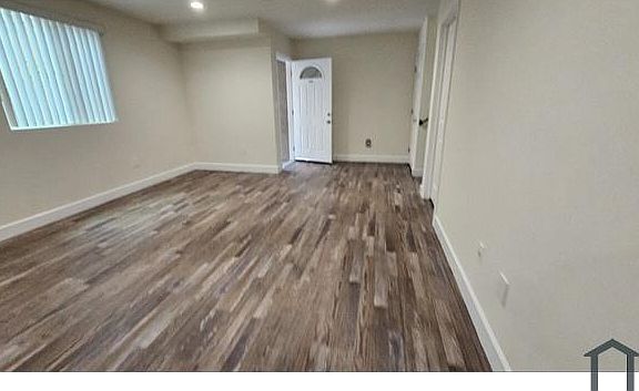 4th image of 1456 E 23rd St #1458