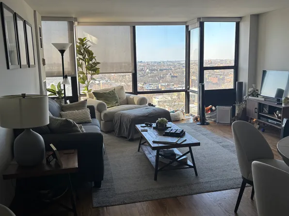 1763 N Wells St, Chicago, IL 60614