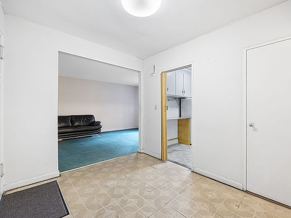 5th image of 33-02 91st St Unit 3R