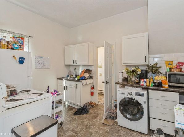 cedar-rapids-iowa-446232666 picture