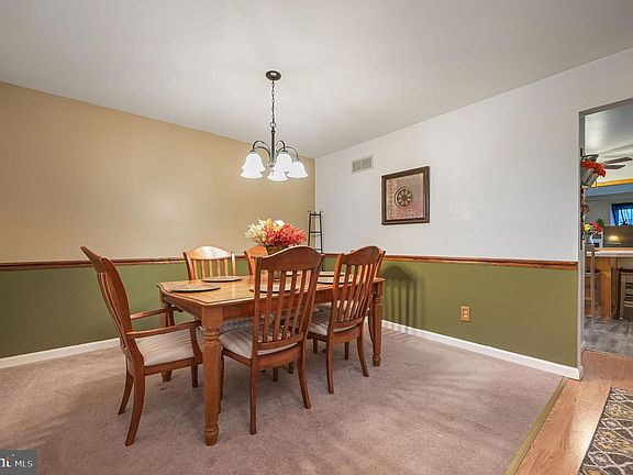 4th image of 29 Teal Ct