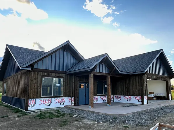 319 Peltier Pl, Eureka, MT 59917