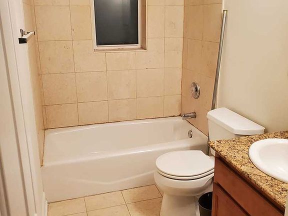3rd image of 4936.5 N Winthrop Ave #3E