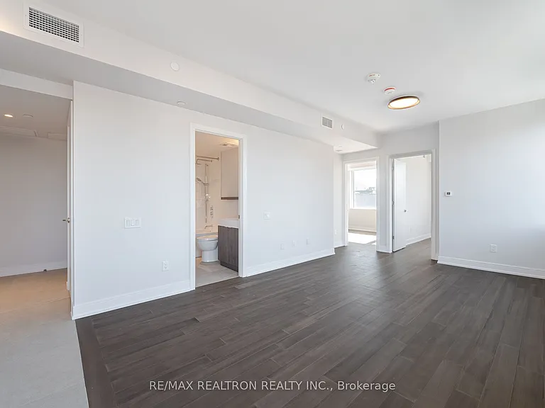 664 Spadina Ave #203 — Photo 6