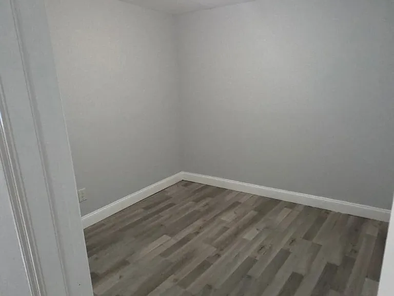 317 Marshall St #1 — Photo 4